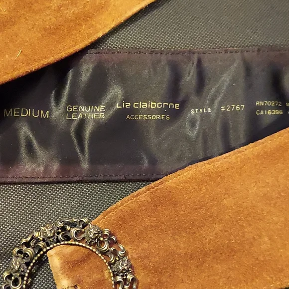 Liz Claiborne Brown Leather Belt Round Filigree Buckle Medium - Picture 3 of 5